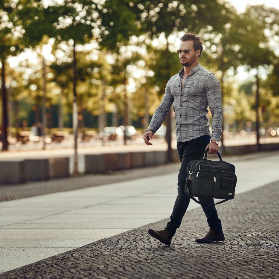 Genți urbane – confort masculin