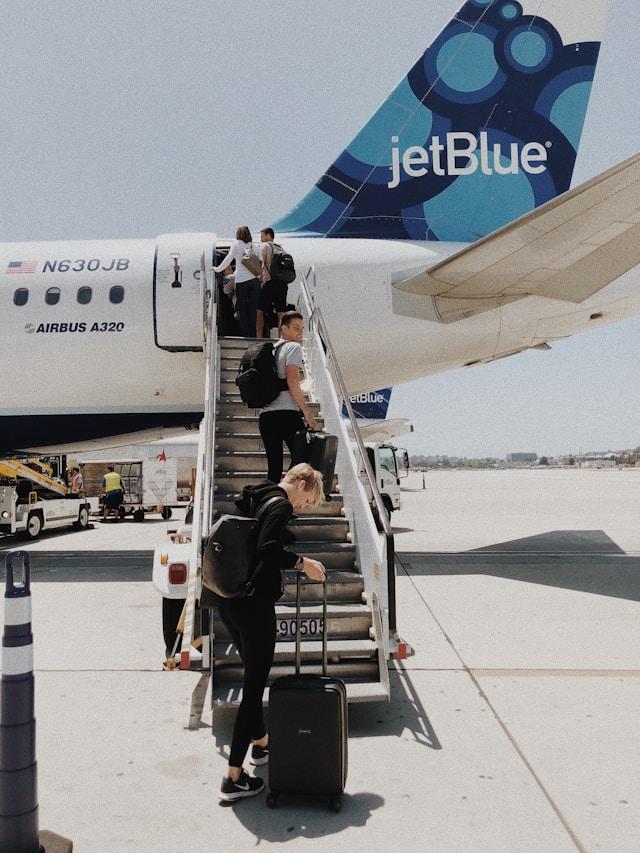 boarding-with-carry-on-luggage